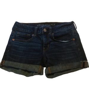American eagle shorts (Size 2) (In nice used condition)